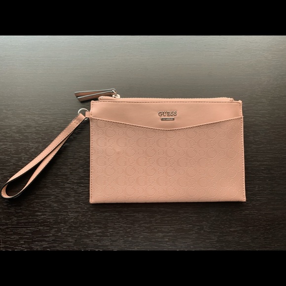Guess wristlet - Picture 1 of 1